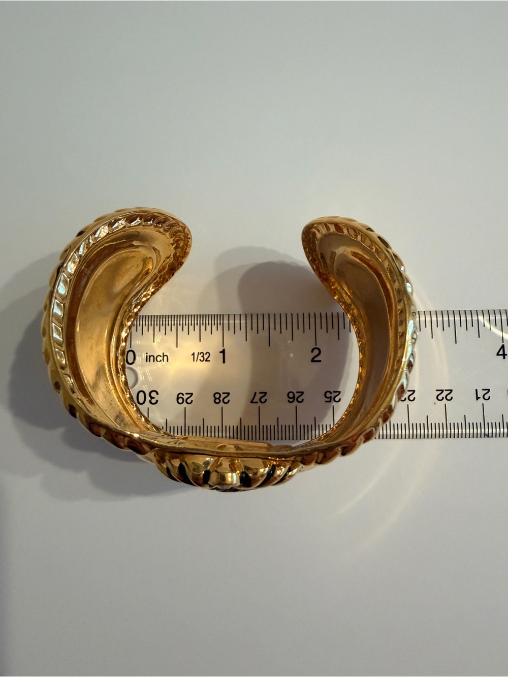 Coreen Simpson for Avon Gold-Tone Black Female Cameo Bracelet - Picture 4 of 7